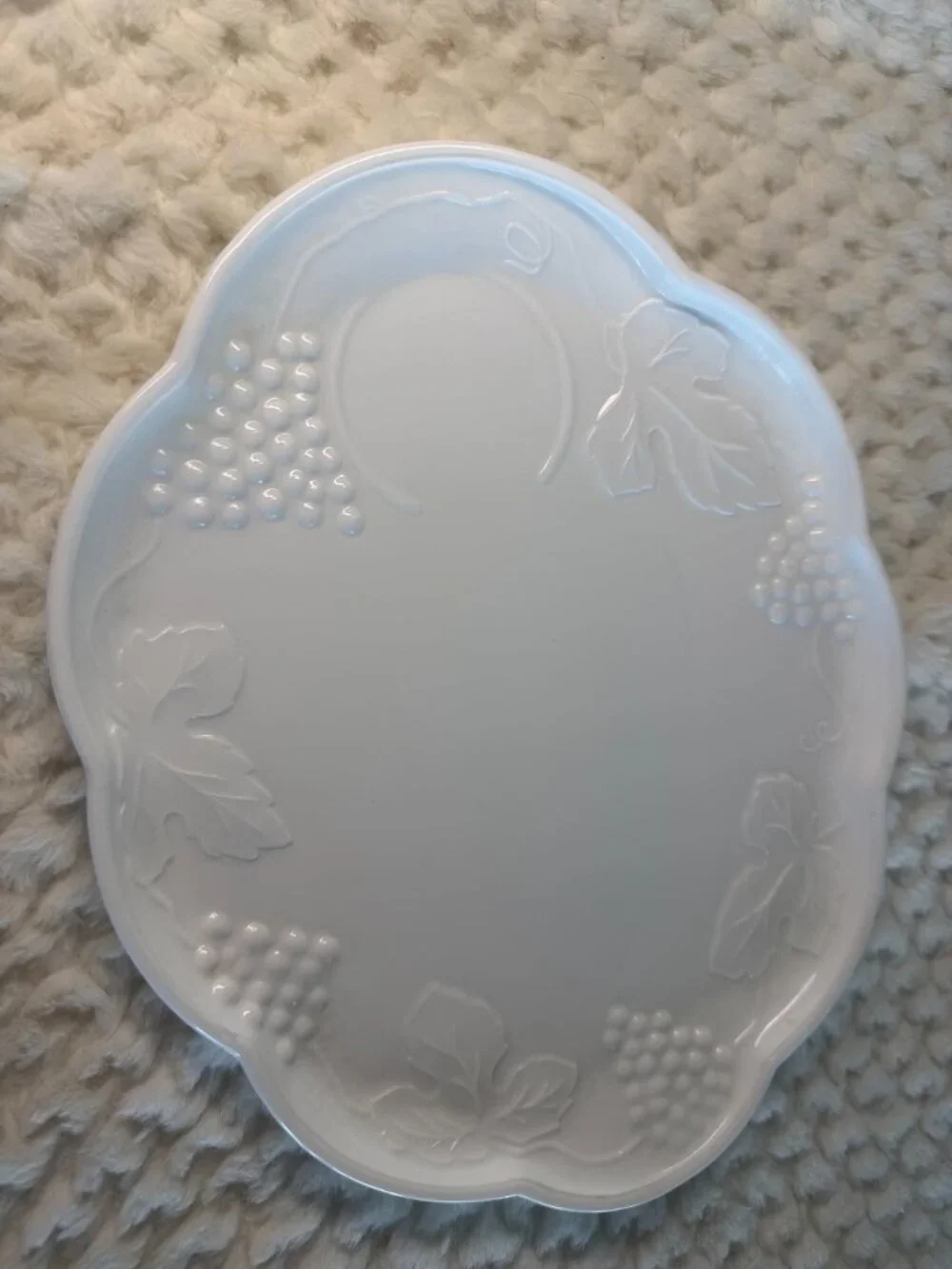 Vintage Milk Glass Harvest Grape Snack Plate